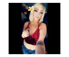 Who wants to play with a frisky blonde💋💖🤑